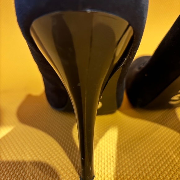 Guess heels- suede size 9 - Picture 4 of 5